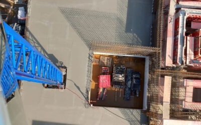 Pohled z věžového jeřábu na ŽB konstrukci